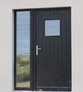 Coughlan3_Cora&frameless_door_RAL9005